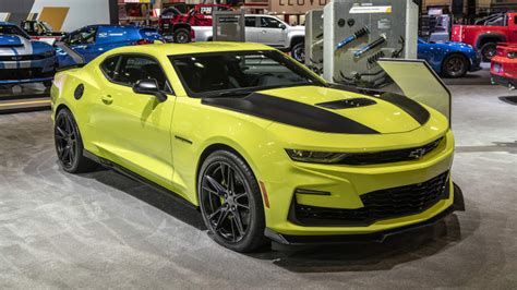 2019 Chevy Camaro shows off new color, SS fascia at SEMA - Autoblog