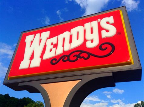 Wendy's | Wendy's Restaurant Sign. 6/2014 Plainville, CT. Pi… | Flickr