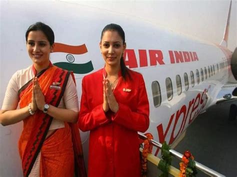 Air Hostess: क्या आप भी बनना चाहती हैं एयर होस्टेस