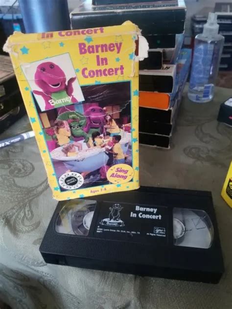 BARNEY IN CONCERT VHS Video Tape Backyard Gang Friends 1992 Lyons Songs w/ Case £7.57 - PicClick UK