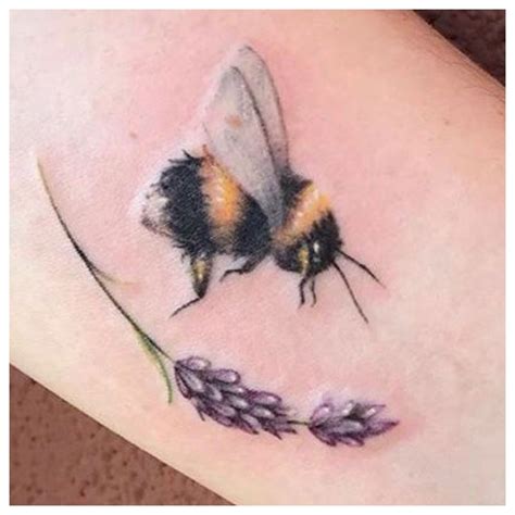 25+ Simple Bumble Bee Tattoo - Bayuyudhonilam