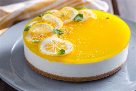 Lemon cheesecake - Italian recipes by GialloZafferano