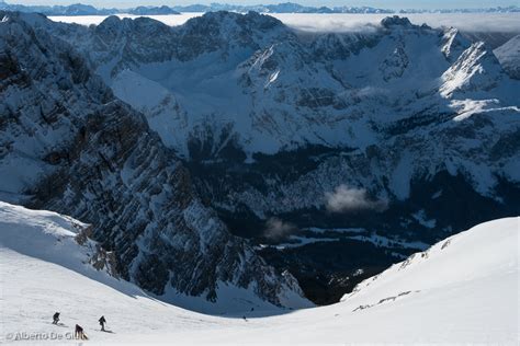 Skiing the Neue Welt on the Zugspitze. - Alberto De Giuli