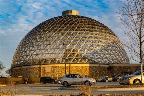 The Desert Dome at Henry Doorly Zoo Omaha Nebraska. Editorial Photography - Image of ...