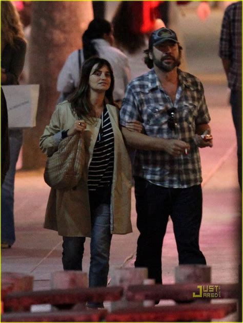 Penelope Cruz & Javier Bardem: Santa Monica Movie Night! - Penélope Cruz Photo (15375101) - Fanpop