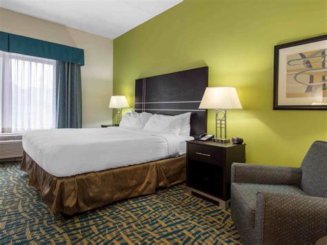 Hotels in Savannah, GA | Holiday Inn® Savannah South I-95 Gateway