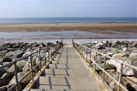 Towyn Beach (Abergele) - Clwyd | UK Beach Guide