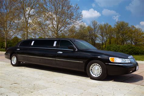 Limousine Window Tinting Service in Chicago