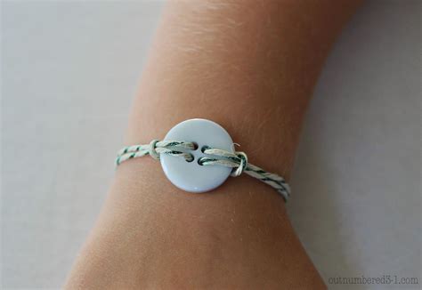 DIY Button Bracelets - Outnumbered 3 to 1