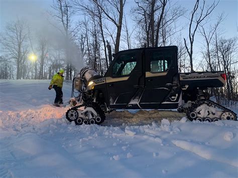 10 AmazingPhotos Of The Best UTV Tracks for Deep Snow