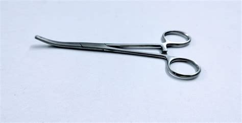 Kocher Clamp - 6" Curved at Rs 300 | Surgical Instruments 2 in New Delhi | ID: 25674373455