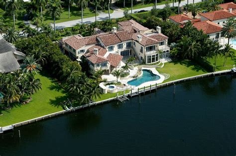 Miami Luxury Real Estate, South Florida Homes, Miami Beach Condos | Miami beach condo, Luxury ...