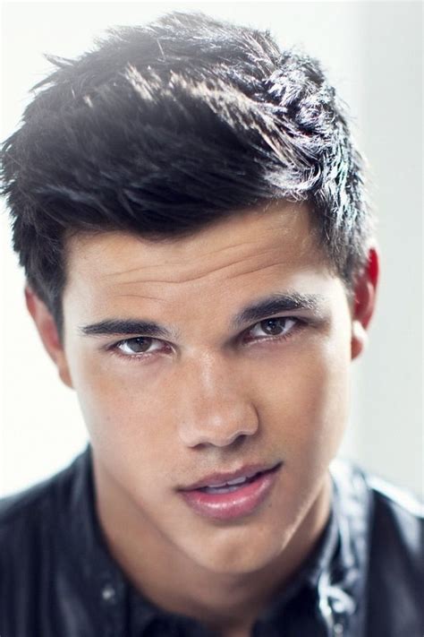 Taylor Latner so hot | Taylor lautner, Famosos, Famosas guapas