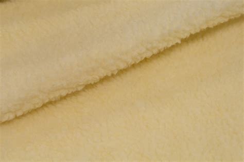 Faux fur fabric sheepskin style for lining, creme - Fakefurshop.com