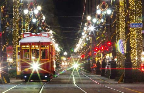 Canal Street | New orleans christmas, Louisiana christmas, New orleans tourism