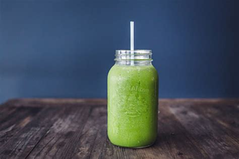 Powerful cancer fighting cruciferous vegetable smoothie