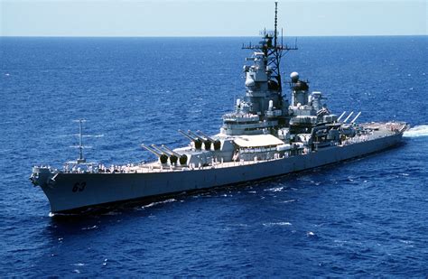 330-CFD-DN-ST-94-00424: USS Missouri (BB-63), late 80s