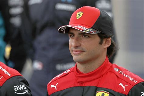 Sainz reaches agreement over new Ferrari F1 contract