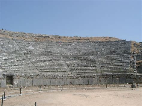 The secrets of Ancient Greek theaters – A Greek Adventure