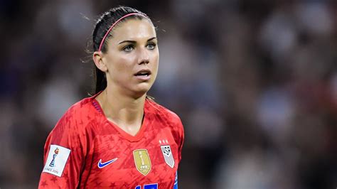 Football news - Alex Morgan becomes U.S. national team's newest 'soccer mom' - Eurosport