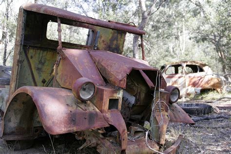 File:Old cars.jpg - Wikimedia Commons