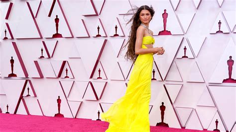 Zendaya Wore Super Long Hair to the 2021 Oscars Red Carpet | Allure