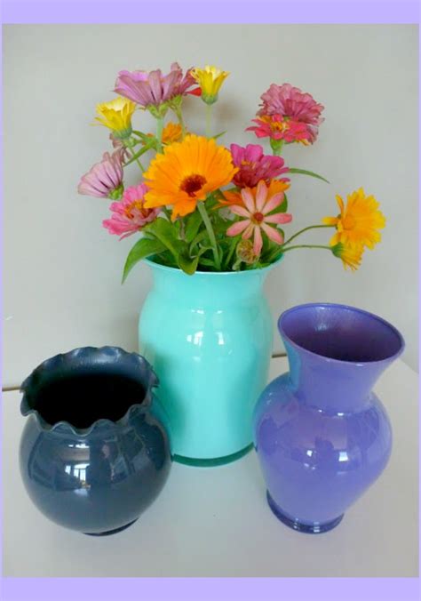 Thrifty DIY: Metallic Dipped Vases - Design Improvised