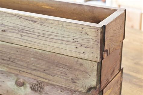 Rustic Wood Box Tutorial - Honeybear Lane