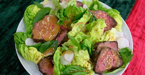 Beef Tenderloin Salad with Sesame Dressing Recipe