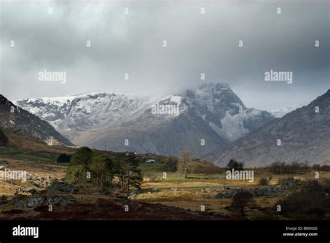 Carnedd Llewelyn Snowdonia National Park Gywnedd North Wales Stock Photo - Alamy