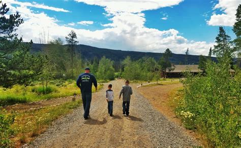 Ten Dude Ranches for Families | Family Vacations