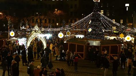 5 Best Prague Christmas Markets in 2024 (tour guide picks)