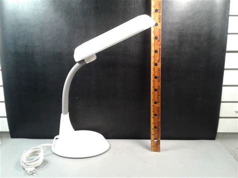 Lot Detail - OttLite Desk Lamp