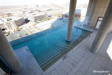 W Dallas - Victory Pool: Pictures & Reviews - Tripadvisor