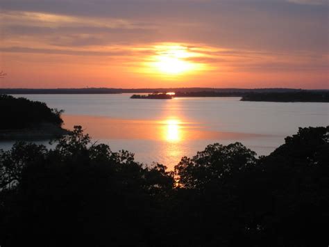 Sunset on the lake........ | Lake texoma, Pretty places, Sunset