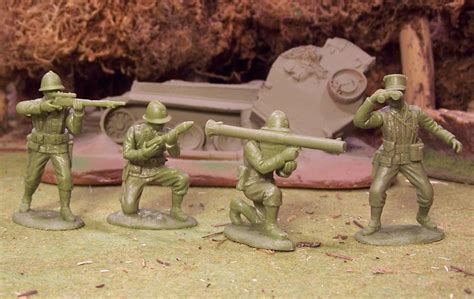 WWII Plastic Toy Soldiers: Expeditionary Force - Figures