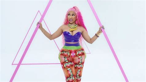 Nicki Minaj “Good Form” Music Video Kit Harrington, Cool Vintage, Vintage Stil, African Braids ...