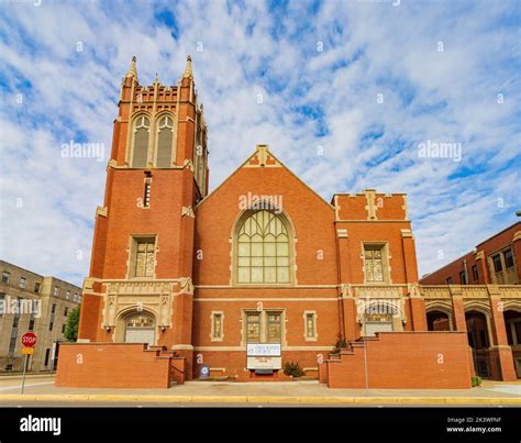 Sunny view of the First Baptist Church at Oklahoma Stock Photo - Alamy