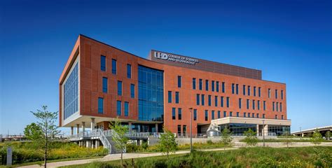 University of Houston-Downtown Sciences and Technology Building