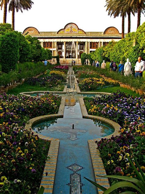 walking gardens surrounding city Iran Shiraz. Eram Garden. I love Eram garden. Seen it twice ...