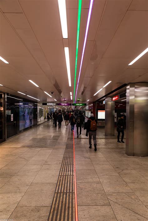 Vienna Metro | Vienna Metro station. Follow the light corres… | Flickr