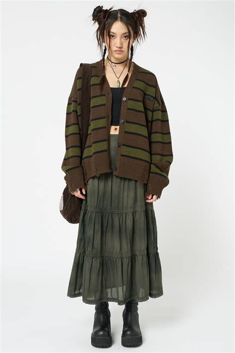 Earthy tones, moody graphics, and cosy textures! | Goblincore fashion, Fashion outfits ...