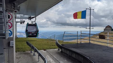 How to Ride the Sinaia Gondola, Romania ⋆