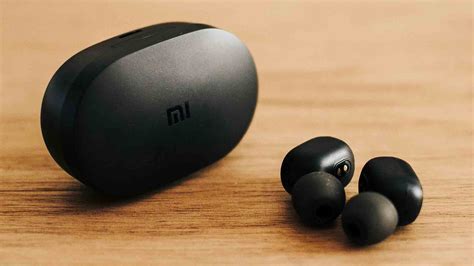 Best Noise Cancelling Wireless Earbuds 2021: Reviews & Buyer’s Guide