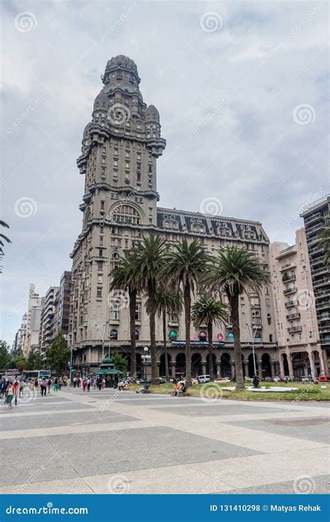 Palacio Salvo Building in the Center of Montevideo. Editorial Stock ...