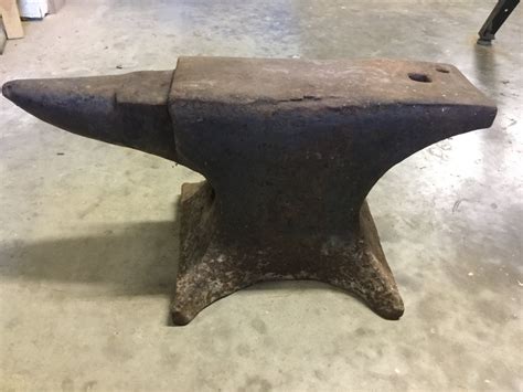 Can anyone help me identify what brand of anvil this is? : Blacksmith