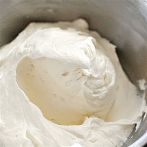 Whipped Cream Cheese Frosting