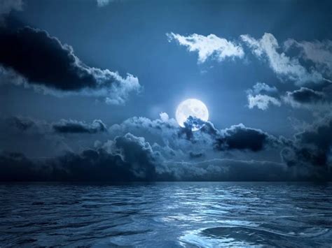 Full moon ocean Stock Photos, Royalty Free Full moon ocean Images ...