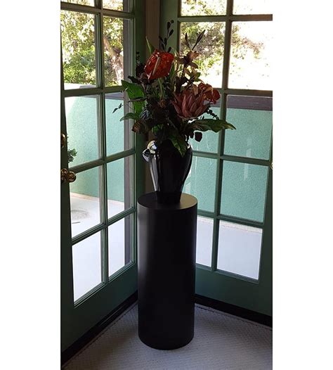 Cylinder Pedestal | Black Display Pedestal | Pedestal Source