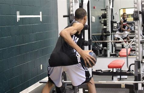 Giannis Antetokounmpo Workout - 8/1/13 Photo Gallery | NBA.com